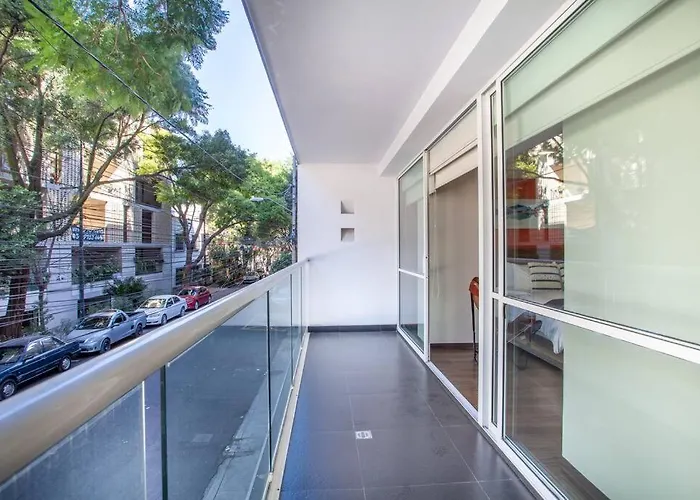 Vivalavida 3br/2ba, 200mb Apartment