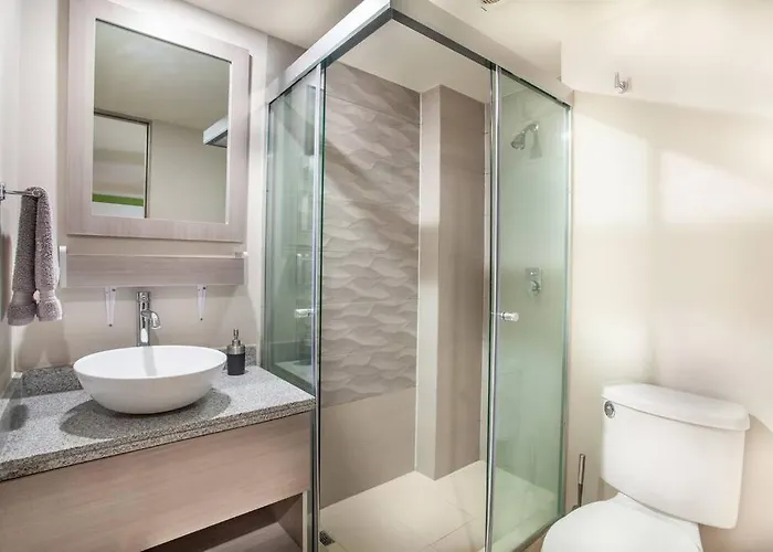 Vivalavida 3br/2ba, 200mb Apartment *